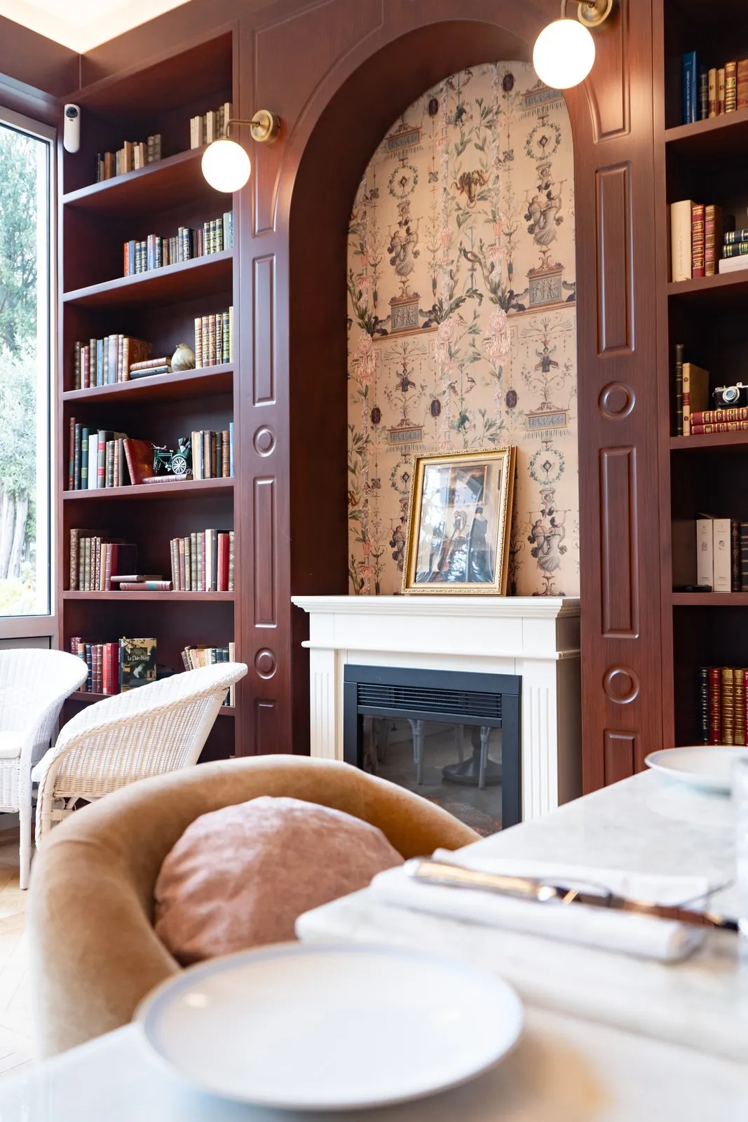 La cheminée du salon bibliothèque