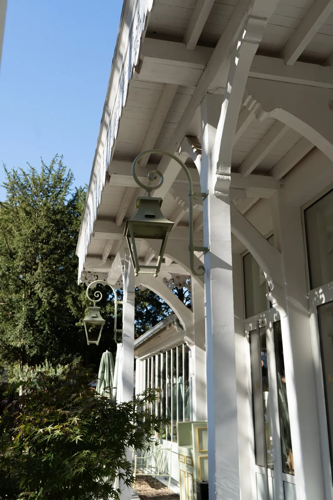 Les lanternes vert jardin de la varangue